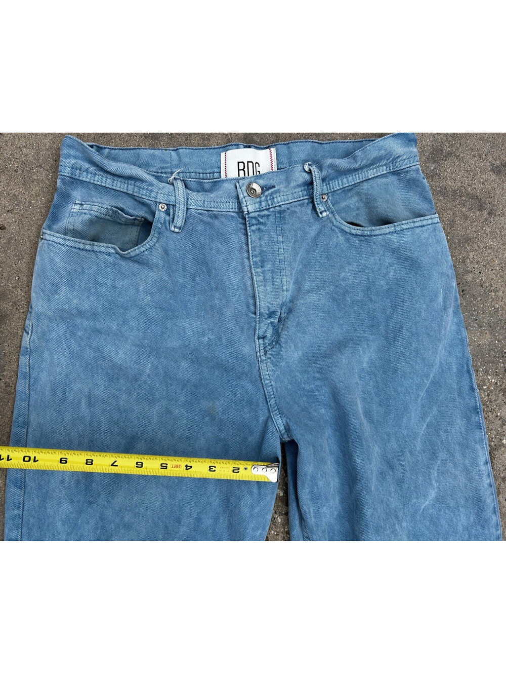 BDG Jeans Mens 32 x 34 Vintage Bow Fit Cotton Light Wash Small Orange Stain - Picture 15 of 15